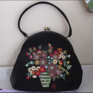 💐🆕🌸Lulu Guinness Embroidered Purse